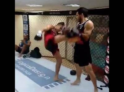 UFC 194: Jose Aldo kicking pads hard training for Conor McGregor MM...
