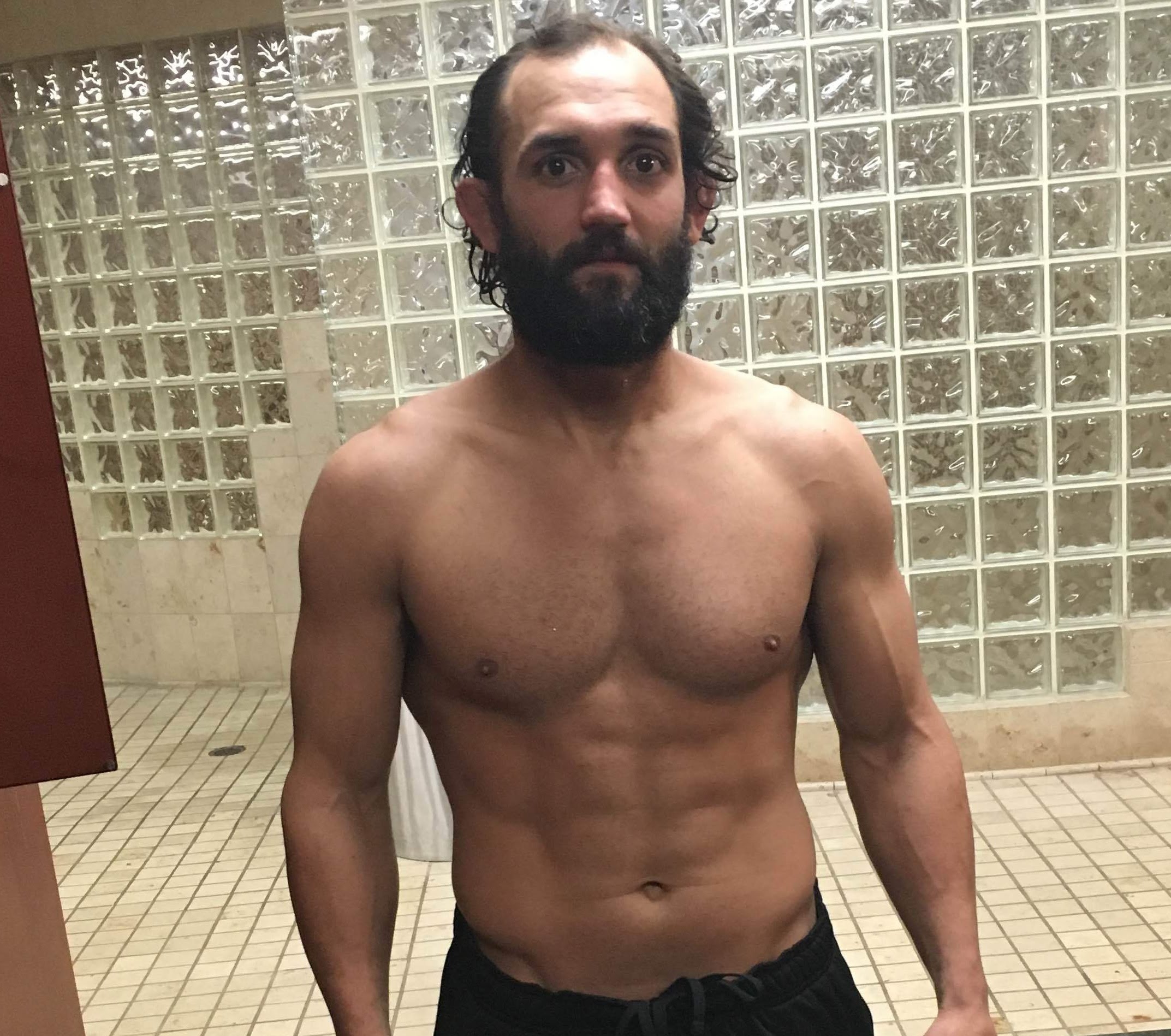 Johny Hendricks at 176 pounds; thinks Conor McGregor moving to 170 ...